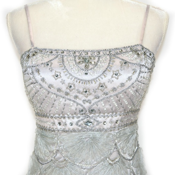 SUE WONG Silver Beaded Scalloped Cocktail Dress - Picture 4 of 8